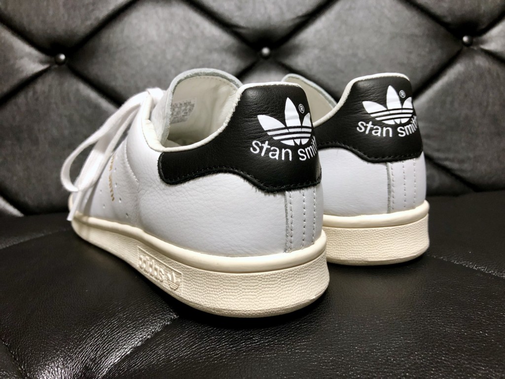 アディダス スタンスミス（adidas STAN SMITH）オリジナルモデル_ヒールパッチはブラック