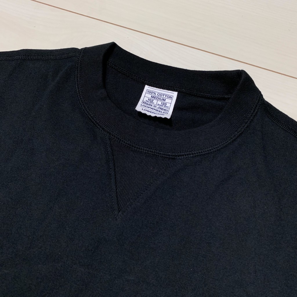 ループウィラー×LOWERCASE「天竺ショートスリーブTシャツ」のＶ字ガゼットの画像